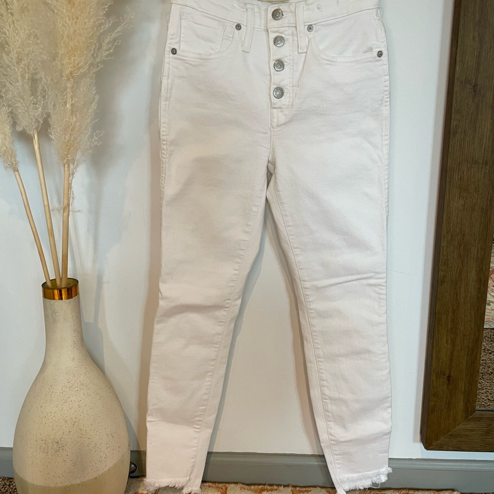 Madewell 10” High-Rise Skinny Jean, Size 25, frayed hems